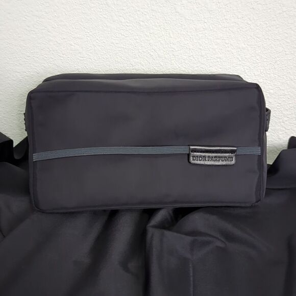 💯 Dior Parfums NWOT VIP Unisex Travel Toiletry Bag in Black Nylon. - Picture 5 of 7